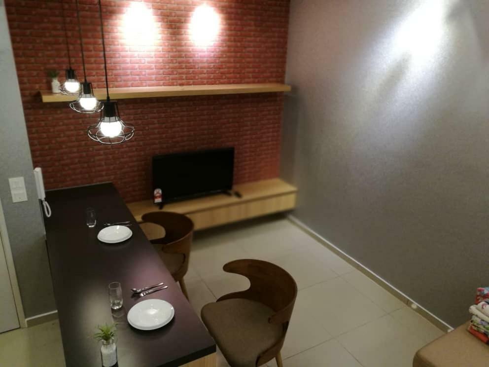 Vince'S Icity Soho Homestay Water Park Red Carpet Shah Alam Light City Central Exterior foto
